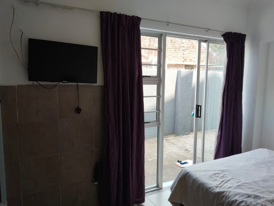 To Let 1 Bedroom Property for Rent in Dorchester Heights Eastern Cape